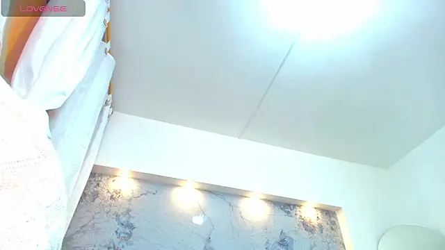 Snapshot of Natasha_Colins1 chatting on February 26, 6:21 pm Natasha Colins1 online show from February 26, 6:21 pm