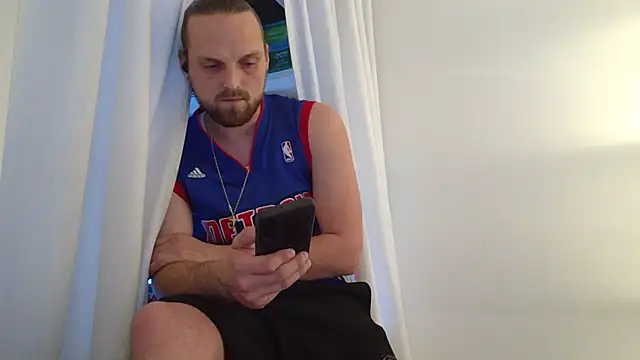 VitaminmanFL online show from February 9, 8:45 pm