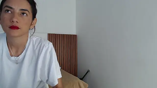 Snapshot of Dakotagloss chatting on March 21, 9:34 pm Dakotagloss online show from March 21, 9:34 pm