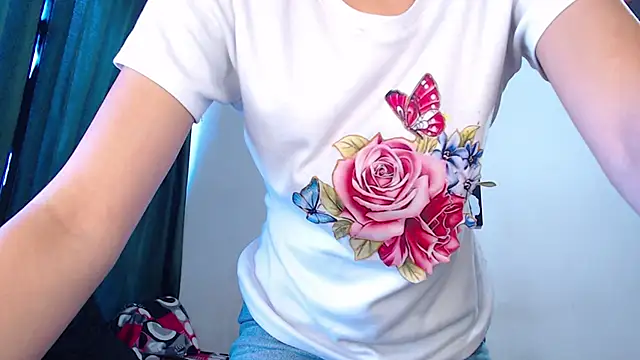 Ariel Zeo1 online show from January 18, 7:15 pm