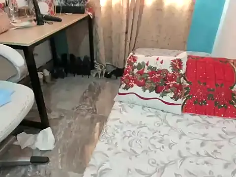 Snapshot of MonicaGarcia_ chatting on January 4, 3:17 pm MonicaGarcia online show from January 4, 3:17 pm