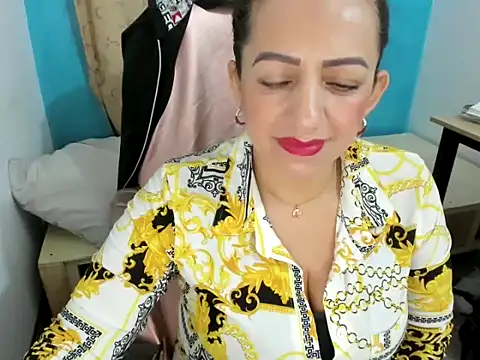 Snapshot of MonicaGarcia_ chatting on February 14, 10:38 am MonicaGarcia online show from February 14, 10:38 am