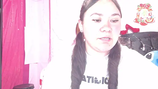 NikkiRous  online show from February 24, 12:48 pm