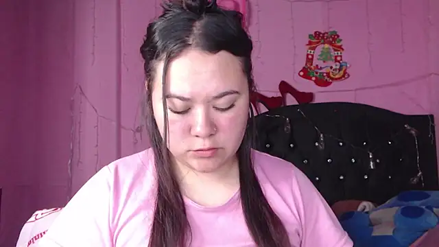 NikkiRous  online show from March 5, 4:02 pm