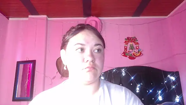 NikkiRous  online show from November 14, 1:43 pm