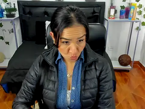 Violeta stilll online show from November 19, 6:30 pm