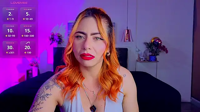 Snapshot of Dulce_charlottee chatting on September 29, 7:30 pm Dulce charlottee online show from September 29, 7:30 pm