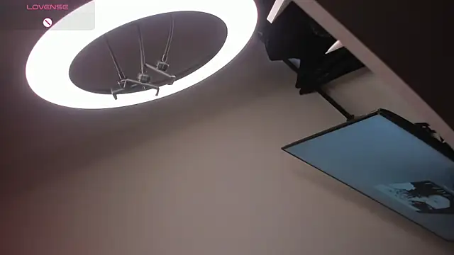 evaevanscute online show from September 30, 10:48 pm