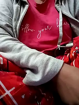 Snapshot of Im_Cute chatting on December 8, 7:26 am Im Cute online show from December 8, 7:26 am