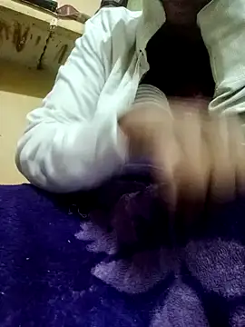 Snapshot of Im_Cute chatting on December 10, 6:06 pm Im Cute online show from December 10, 6:06 pm