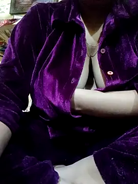 Snapshot of Im_Cute chatting on December 10, 9:11 pm Im Cute online show from December 10, 9:11 pm