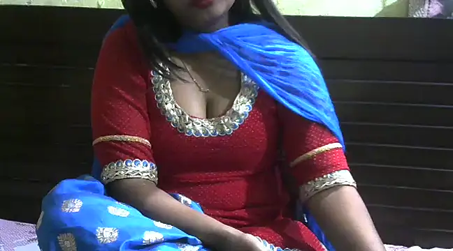 Snapshot of Im_Cute chatting on February 14, 6:29 pm Im Cute online show from February 14, 6:29 pm