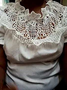 Snapshot of Im_Cute chatting on March 15, 8:37 am Im Cute online show from March 15, 8:37 am