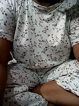 Snapshot of Im_Cute chatting on October 8, 7:55 pm Im Cute online show from October 8, 7:55 pm