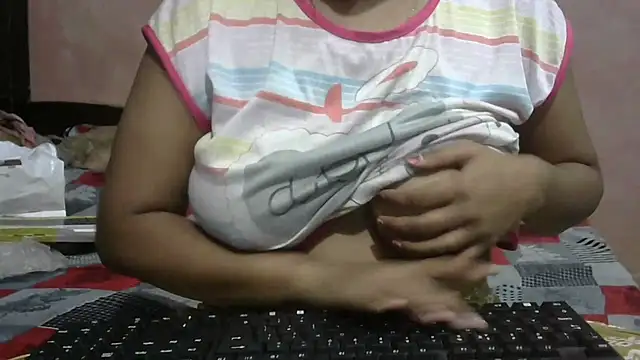 Snapshot of Im_Cute chatting on October 25, 7:30 pm Im Cute online show from October 25, 7:30 pm