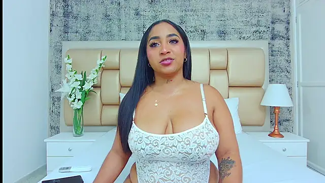 KateVenegas online show from February 8, 8:21 pm