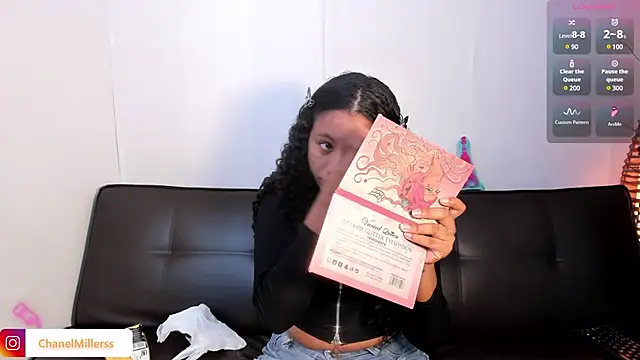 ChanelMillers  online show from January 31, 6:14 pm