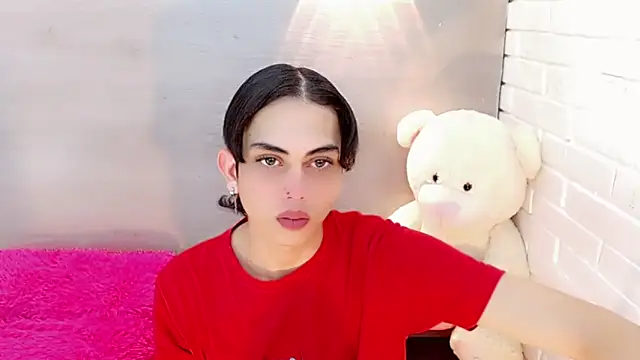 Daniela Pink  online show from September 25, 8:45 pm