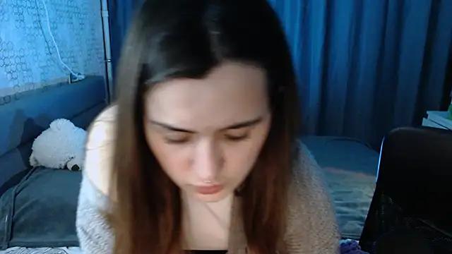 KiraYammy online show from December 16, 1:10 am