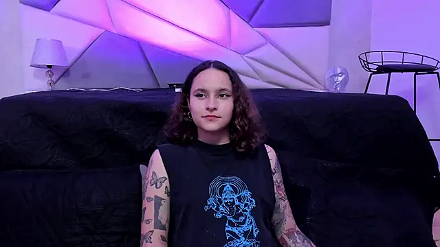 Snapshot of AnnyThompson_ chatting on December 28, 1:08 am AnnyThompson online show from December 28, 1:08 am