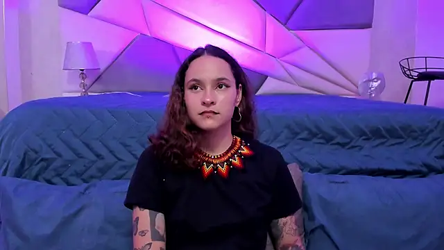 Snapshot of AnnyThompson_ chatting on January 18, 8:40 pm AnnyThompson online show from January 18, 8:40 pm