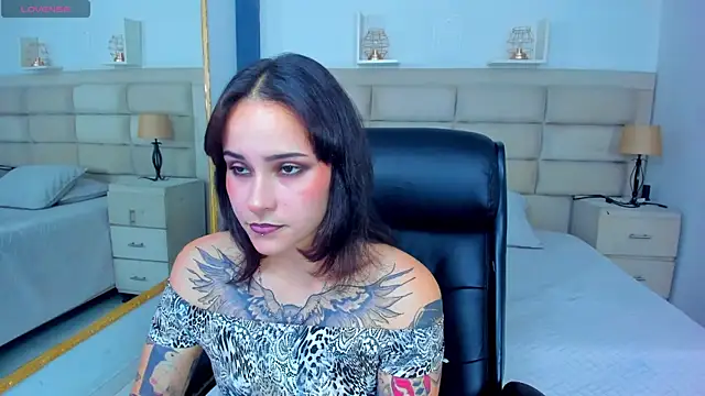 Snapshot of AnnyThompson_ chatting on October 4, 9:24 pm AnnyThompson online show from October 4, 9:24 pm