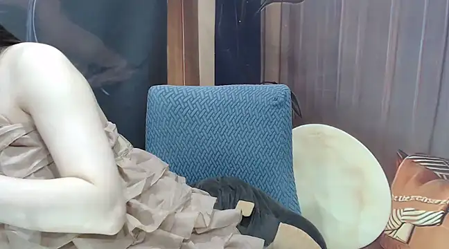 Snapshot of KaleAnisa chatting on March 5, 1:21 am KaleAnisa online show from March 5, 1:21 am