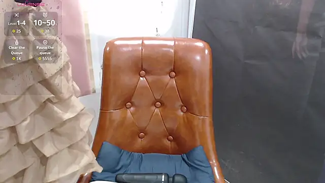 Snapshot of KaleAnisa chatting on September 27, 1:32 am KaleAnisa online show from September 27, 1:32 am