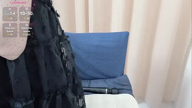 Snapshot of KaleAnisa chatting on November 14, 1:04 am KaleAnisa online show from November 14, 1:04 am