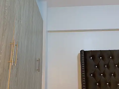 online bestie online show from December 2, 6:41 am