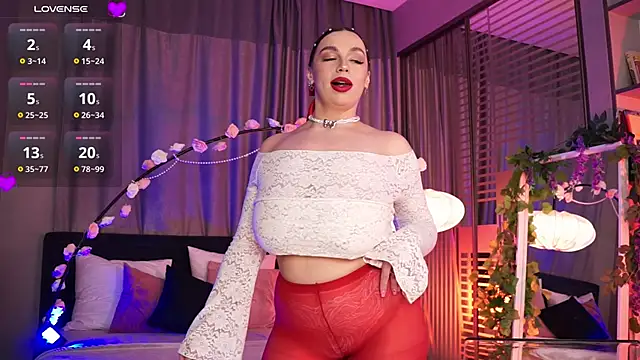 LunaNight online show from February 15, 11:36 pm