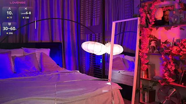 LunaNight online show from October 14, 9:15 pm