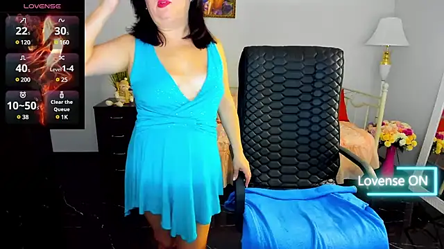 Julia Dean online show from January 31, 1:02 pm