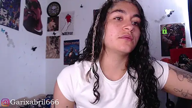 Snapshot of abril666 chatting on January 10, 3:27 pm abril666 online show from January 10, 3:27 pm