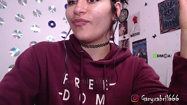 Snapshot of abril666 chatting on February 19, 2:55 pm abril666 online show from February 19, 2:55 pm