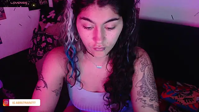 Snapshot of abril666 chatting on November 28, 6:21 pm abril666 online show from November 28, 6:21 pm