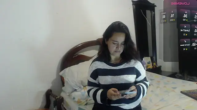 Snapshot of MagicStephany_ chatting on February 11, 1:41 pm MagicStephany online show from February 11, 1:41 pm