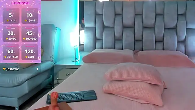 Snapshot of Abbye_blue01 chatting on January 23, 2:44 am Abbye blue01 online show from January 23, 2:44 am