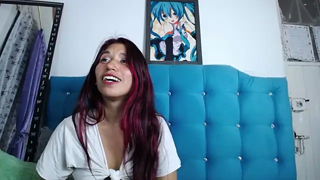 sweet skylove  online show from February 6, 1:38 am