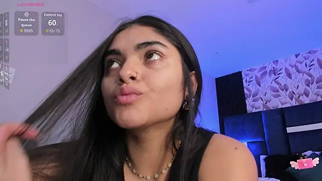 Snapshot of GiselOrtiz chatting on October 19, 11:00 am GiselOrtiz online show from October 19, 11:00 am