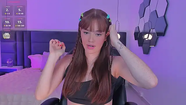 Snapshot of CorinneRusso chatting on December 29, 4:05 am CorinneRusso online show from December 29, 4:05 am