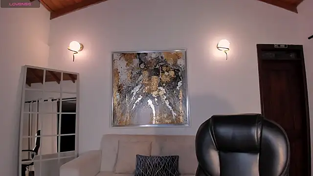 Snapshot of CorinneRusso chatting on January 7, 4:18 am CorinneRusso online show from January 7, 4:18 am