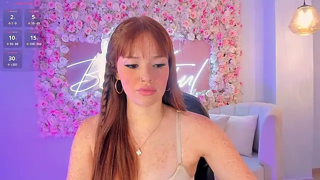 Snapshot of CorinneRusso chatting on February 9, 4:14 am CorinneRusso online show from February 9, 4:14 am