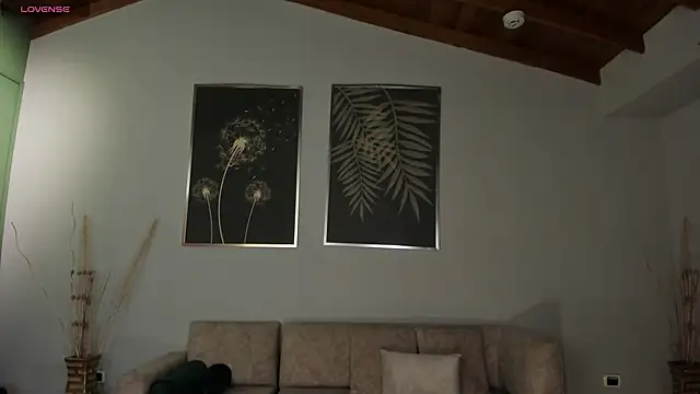 Snapshot of CorinneRusso chatting on November 24, 5:40 am CorinneRusso online show from November 24, 5:40 am