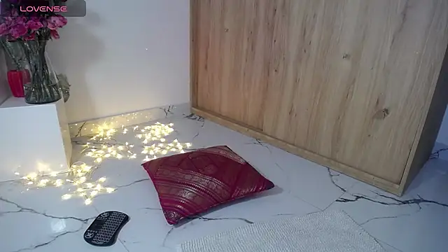  Lalaa online show from January 28, 10:34 pm