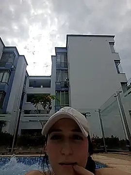  Lalaa online show from September 14, 8:30 pm