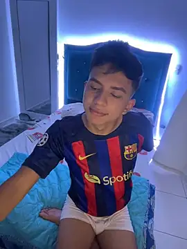 Leonarrrd 01 online show from January 23, 4:41 am