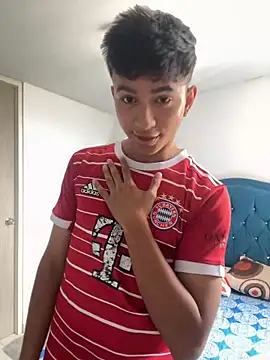 Leonarrrd 01 online show from February 5, 5:53 pm