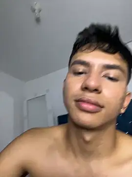 Leonarrrd 01 online show from February 23, 7:22 am