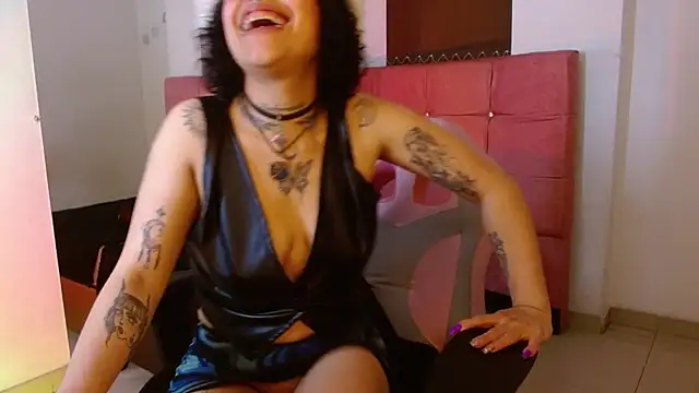 miahernadez303av online show from March 6, 8:52 am